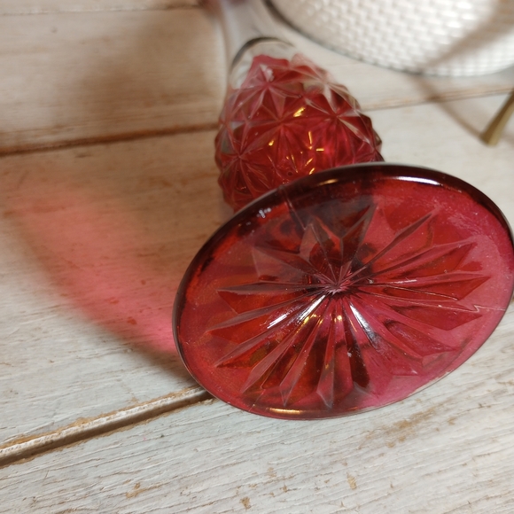 Mid Century Atomic Swung Sangria bud vase Red pedestal Rainbow art co hand blown - Picture 8 of 9